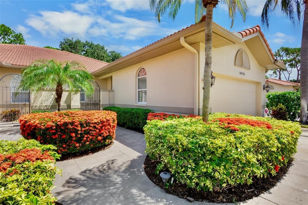 For Sale: $399,000 (2 beds, 2 baths, 1653 Square Feet)
