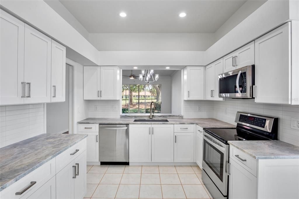 For Sale: $399,000 (2 beds, 2 baths, 1653 Square Feet)