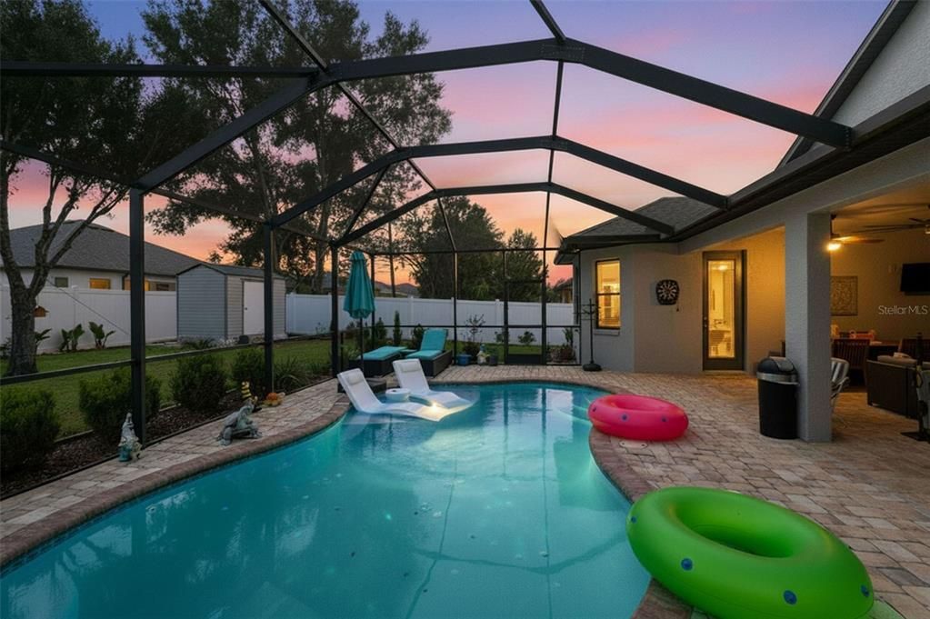 For Sale: $624,000 (5 beds, 5 baths, 3291 Square Feet)