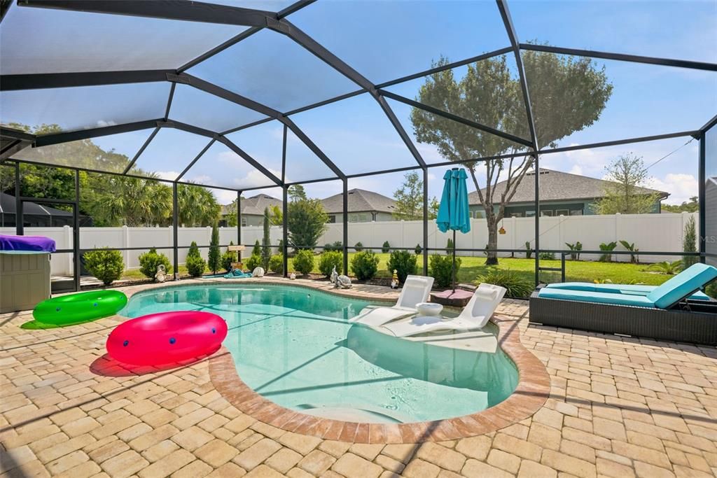 For Sale: $624,000 (5 beds, 5 baths, 3291 Square Feet)