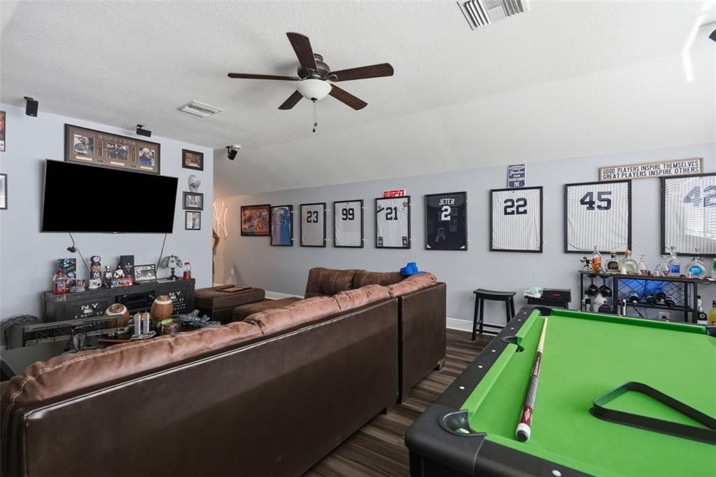 For Sale: $624,000 (5 beds, 5 baths, 3291 Square Feet)