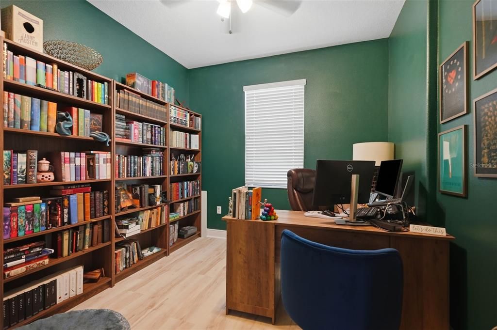 For Sale: $624,000 (5 beds, 5 baths, 3291 Square Feet)