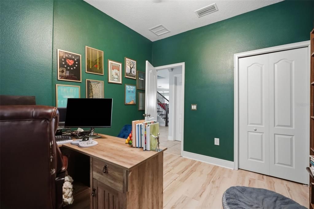 For Sale: $624,000 (5 beds, 5 baths, 3291 Square Feet)