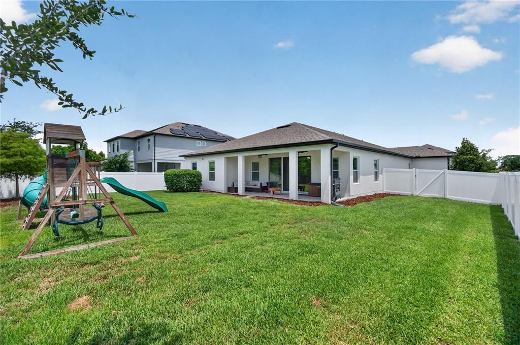 На продажу: $499,900 (4 спален, 2 ванн, 2760 Квадратных фут)
