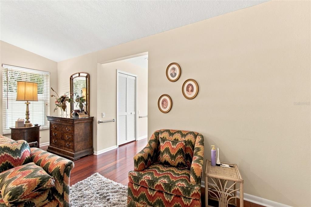 На продажу: $2,099,000 (4 спален, 2 ванн, 2799 Квадратных фут)