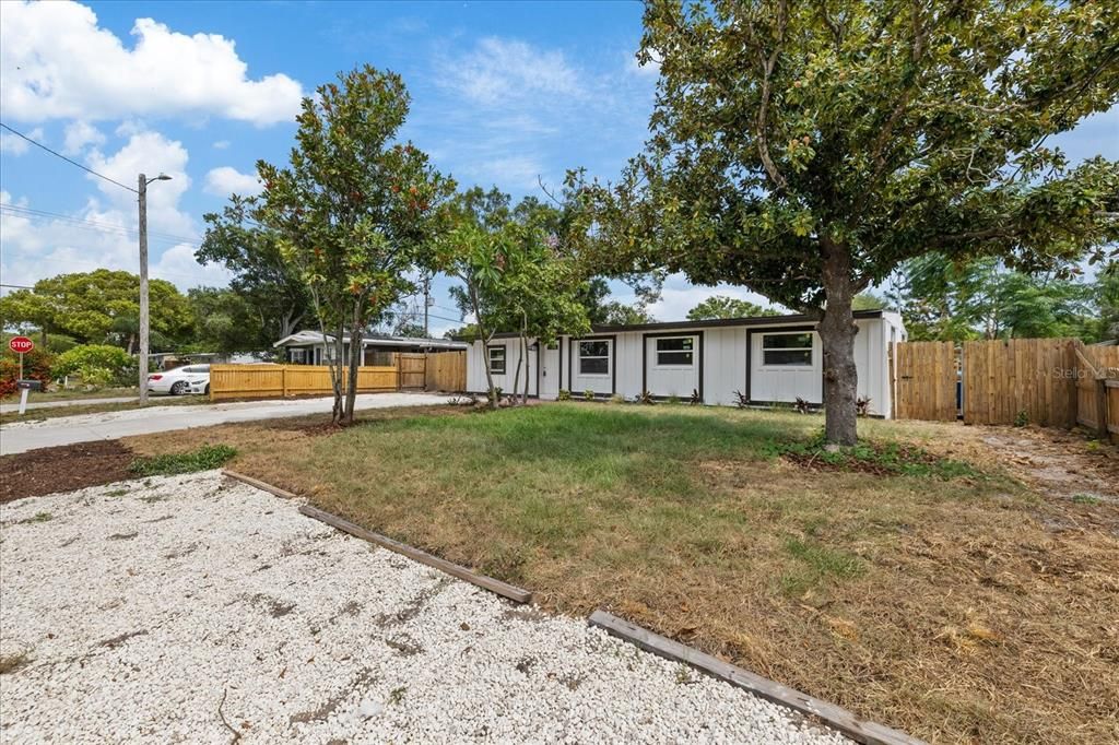 На продажу: $425,000 (4 спален, 2 ванн, 1452 Квадратных фут)