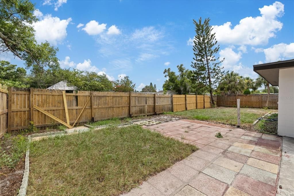 На продажу: $425,000 (4 спален, 2 ванн, 1452 Квадратных фут)