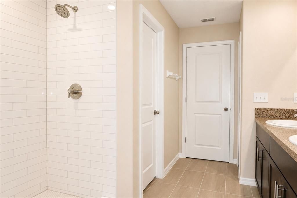 For Sale: $349,500 (4 beds, 2 baths, 2635 Square Feet)