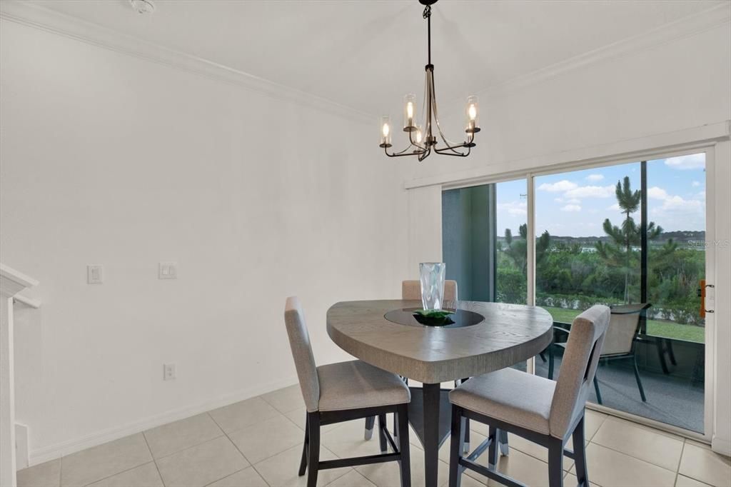 На продажу: $309,900 (3 спален, 2 ванн, 1861 Квадратных фут)