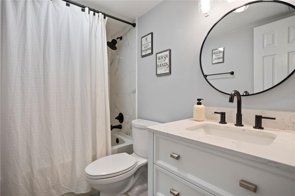 For Rent: $1,400 (1 beds, 1 baths, 781 Square Feet)