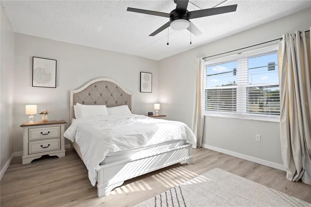 For Rent: $1,400 (1 beds, 1 baths, 781 Square Feet)