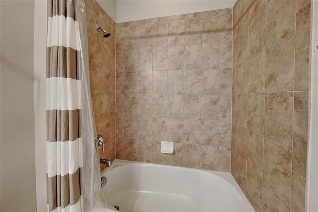 For Rent: $4,999 (3 beds, 2 baths, 2744 Square Feet)