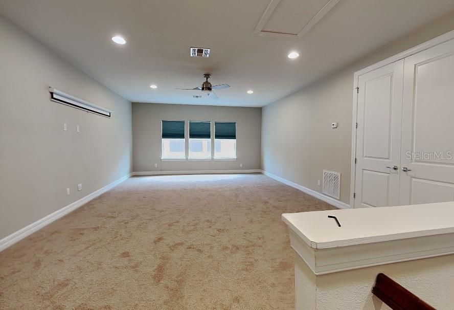 For Rent: $4,999 (3 beds, 2 baths, 2744 Square Feet)