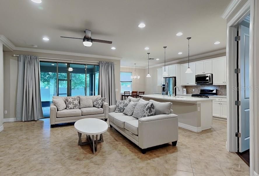 For Rent: $4,999 (3 beds, 2 baths, 2744 Square Feet)