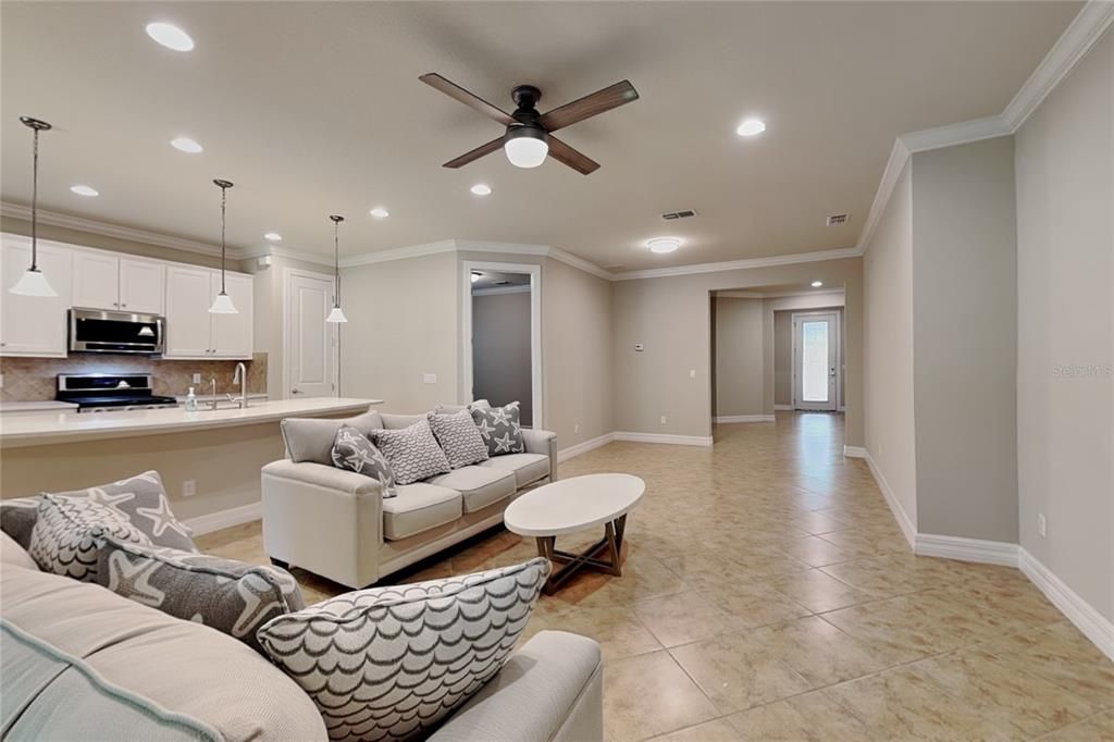 For Rent: $4,999 (3 beds, 2 baths, 2744 Square Feet)