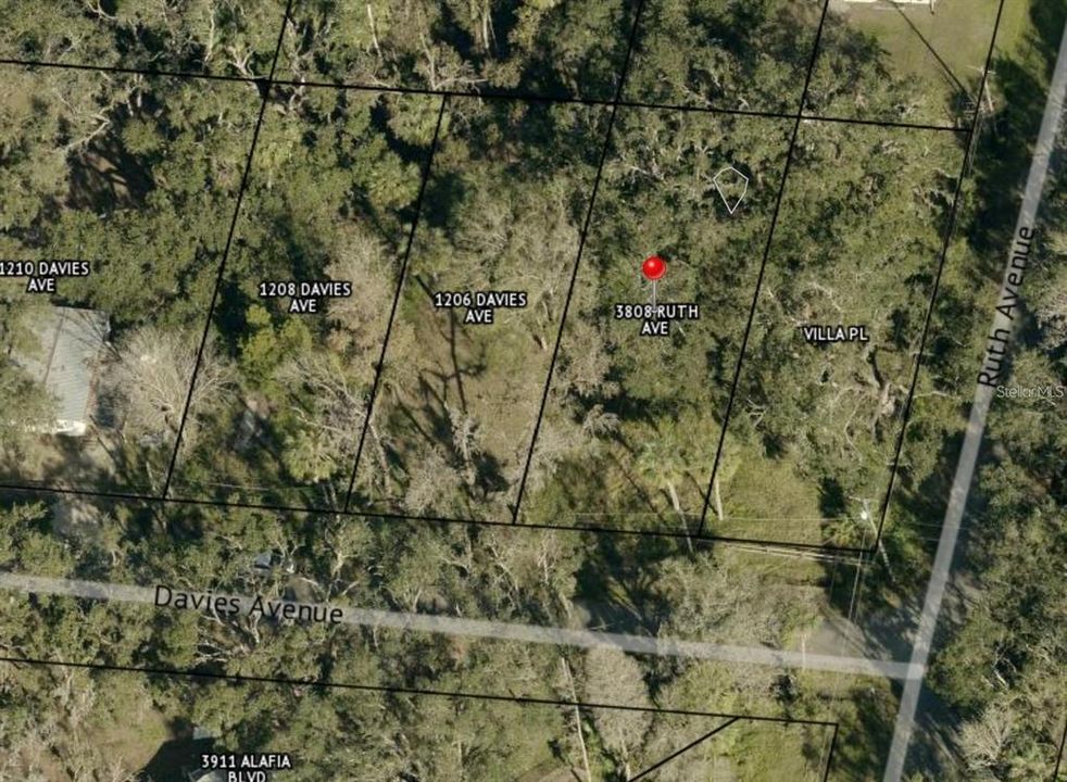 На продажу: $60,000 (0.17 acres)