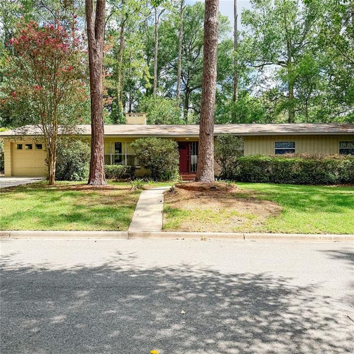 Active With Contract: $299,900 (4 beds, 2 baths, 2486 Square Feet)