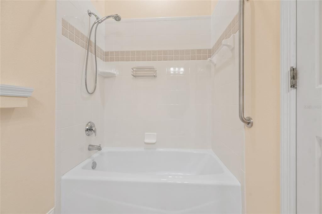 На продажу: $489,900 (3 спален, 2 ванн, 2102 Квадратных фут)