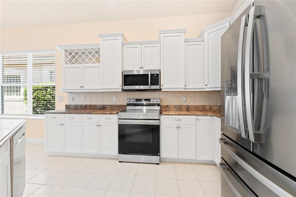 На продажу: $489,900 (3 спален, 2 ванн, 2102 Квадратных фут)