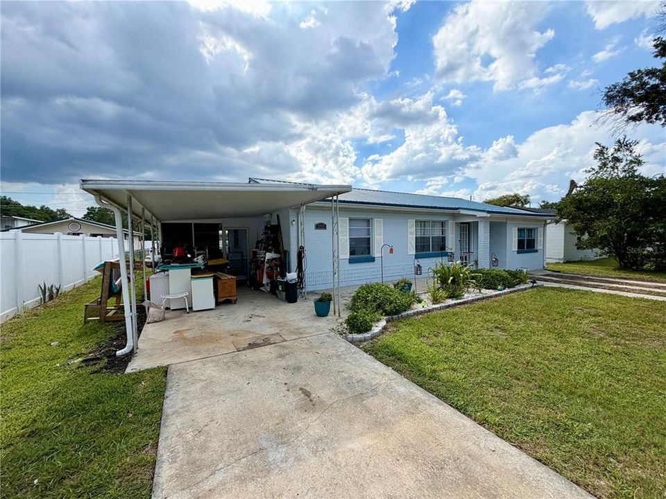 For Sale: $270,000 (3 beds, 2 baths, 1357 Square Feet)
