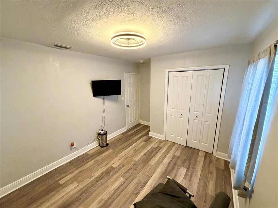 For Sale: $270,000 (3 beds, 2 baths, 1357 Square Feet)