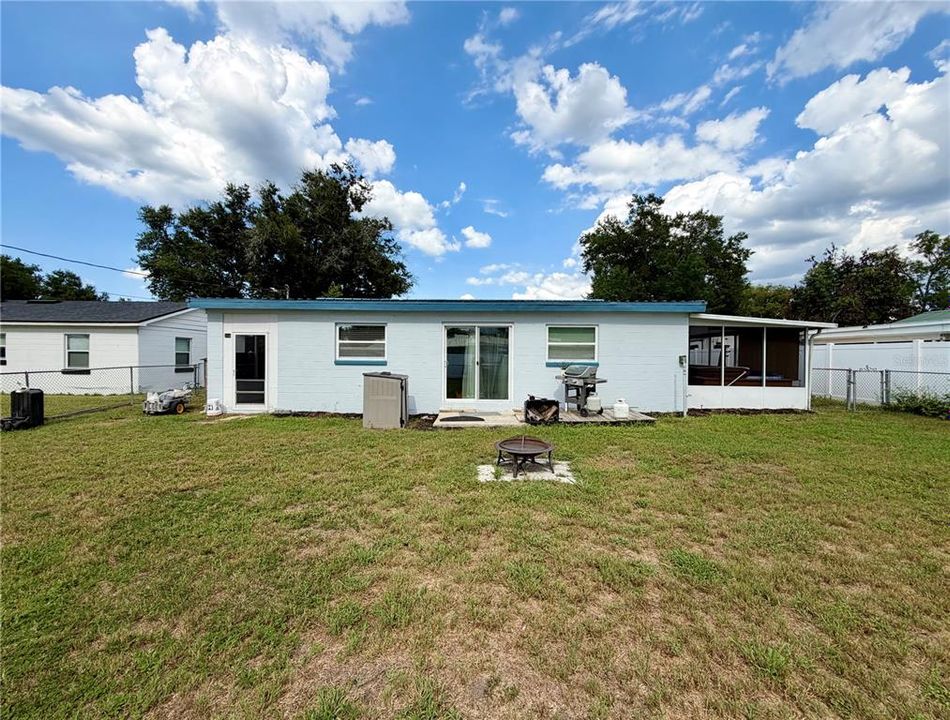 For Sale: $270,000 (3 beds, 2 baths, 1357 Square Feet)