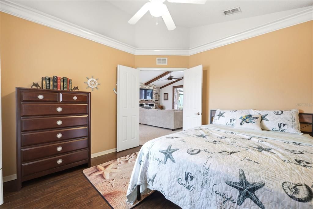 En Venta: $349,900 (3 camas, 2 baños, 1893 Pies cuadrados)