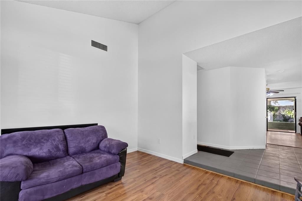 Active With Contract: $299,000 (3 beds, 2 baths, 1495 Square Feet)