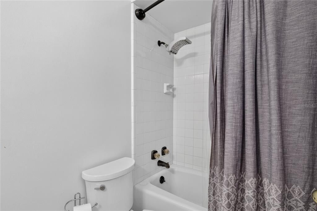 Active With Contract: $299,000 (3 beds, 2 baths, 1495 Square Feet)