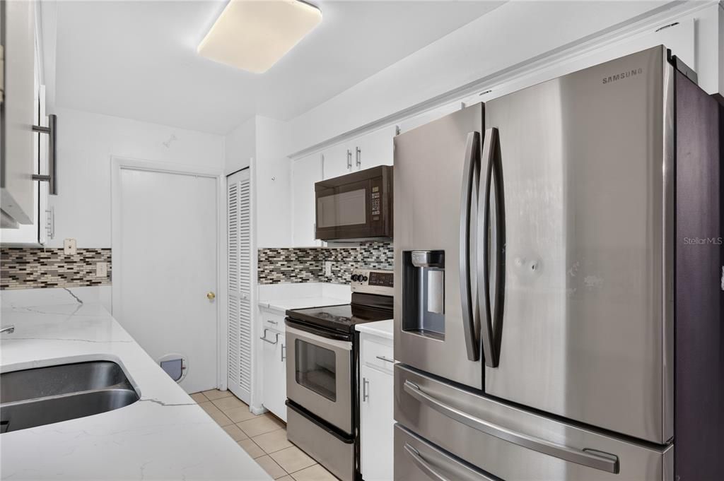 Active With Contract: $299,000 (3 beds, 2 baths, 1495 Square Feet)