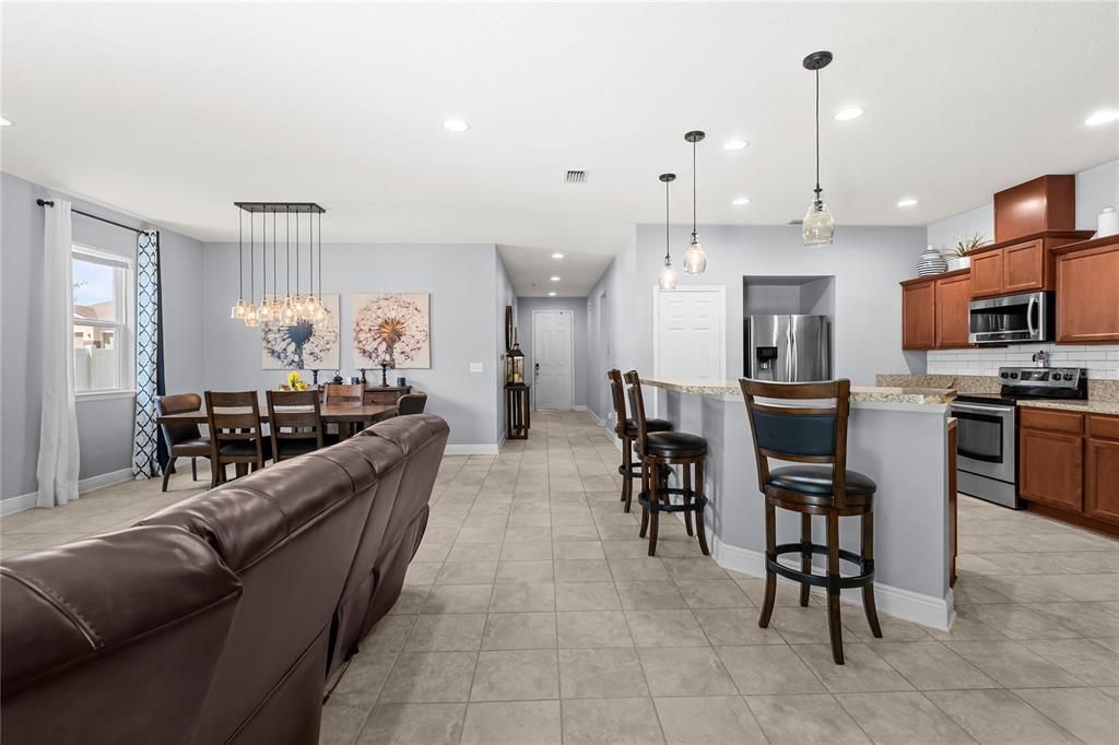 For Sale: $385,000 (4 beds, 2 baths, 1972 Square Feet)