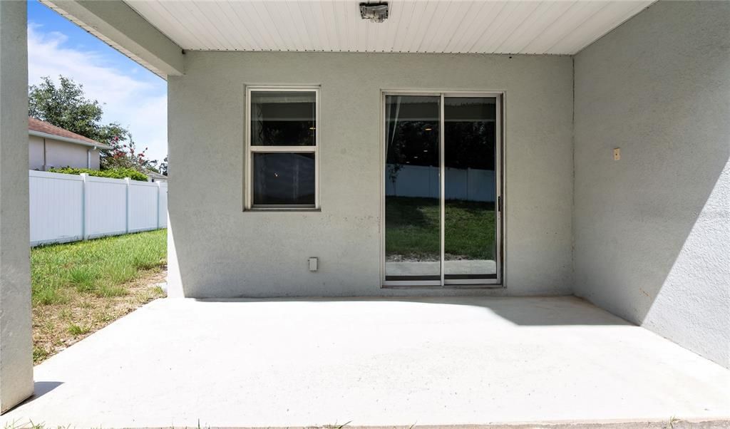 For Sale: $385,000 (4 beds, 2 baths, 1972 Square Feet)