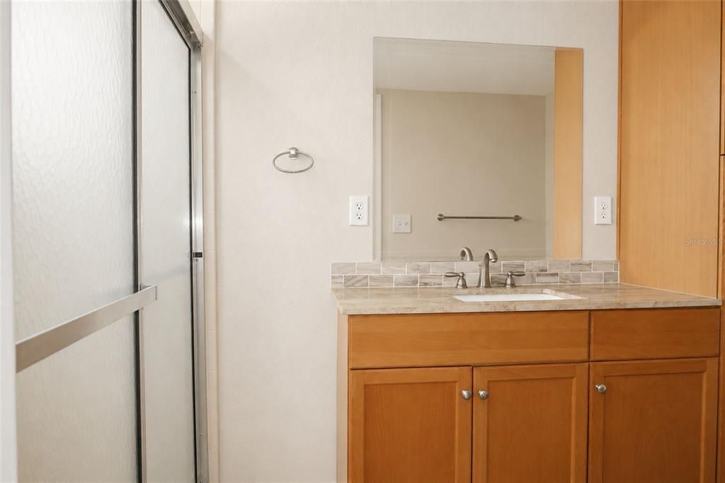 Active With Contract: $419,900 (4 beds, 4 baths, 3190 Square Feet)