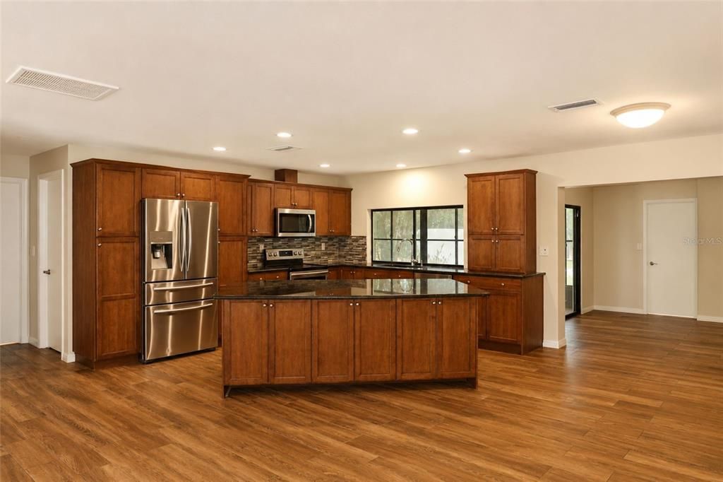 Active With Contract: $419,900 (4 beds, 4 baths, 3190 Square Feet)