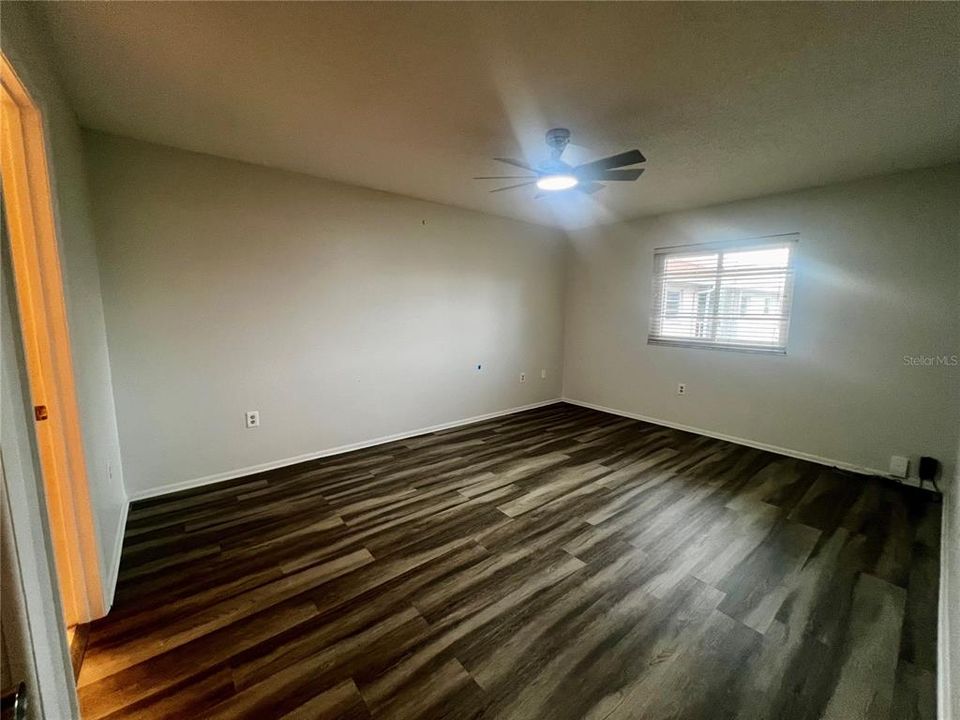 For Sale: $174,900 (2 beds, 2 baths, 978 Square Feet)
