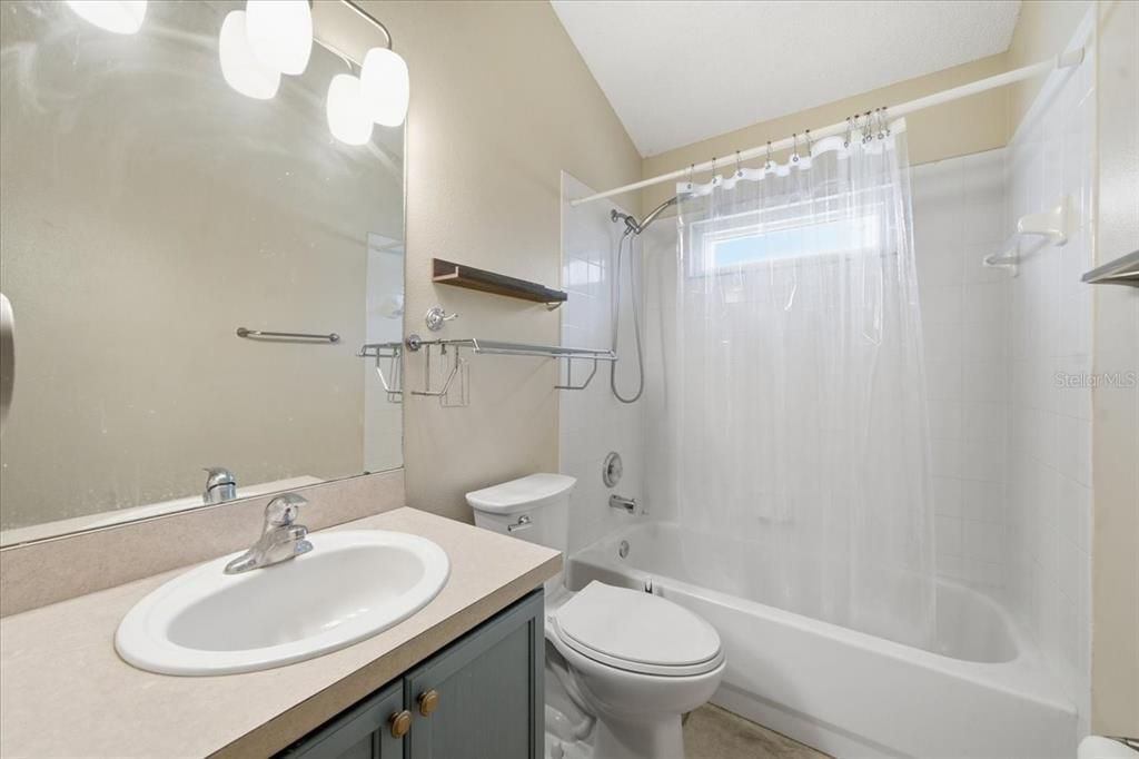 Active With Contract: $419,000 (3 beds, 2 baths, 1605 Square Feet)