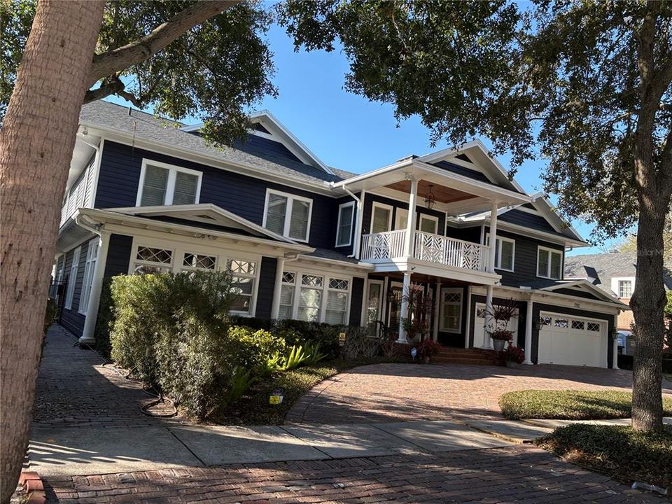 Vendido Recientemente: $3,875,000 (5 camas, 5 baños, 6656 Pies cuadrados)