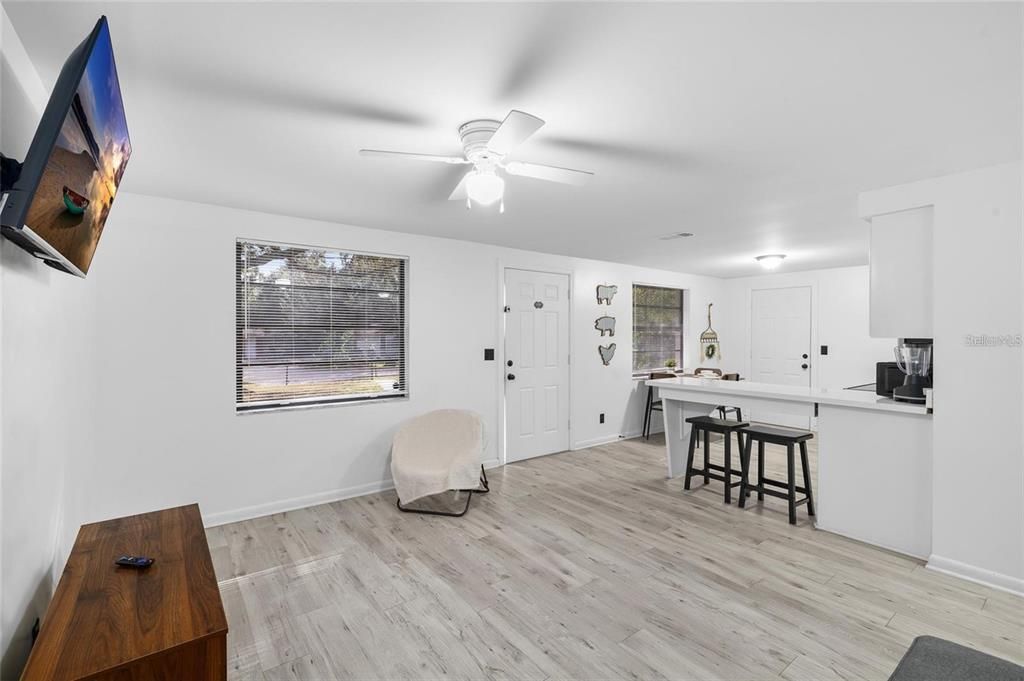 В аренду: $1,495 (2 спален, 1 ванн, 832 Квадратных фут)