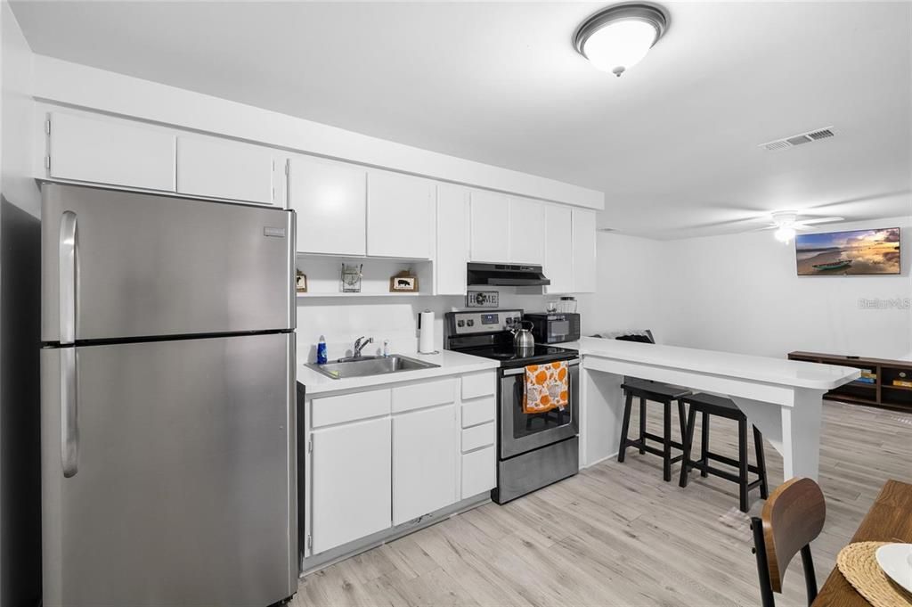 В аренду: $1,495 (2 спален, 1 ванн, 832 Квадратных фут)