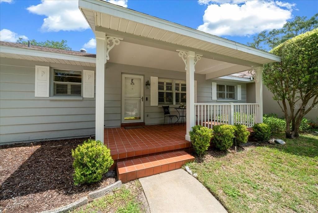 На продажу: $149,999 (2 спален, 2 ванн, 1369 Квадратных фут)