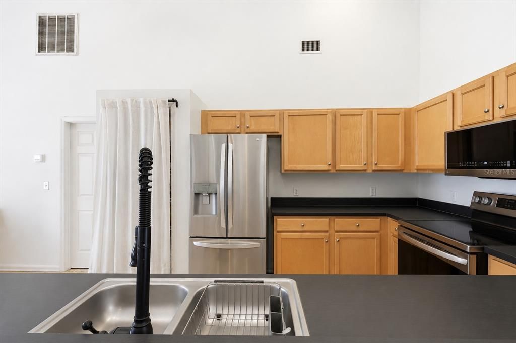 En Venta: $350,000 (4 camas, 3 baños, 1860 Pies cuadrados)