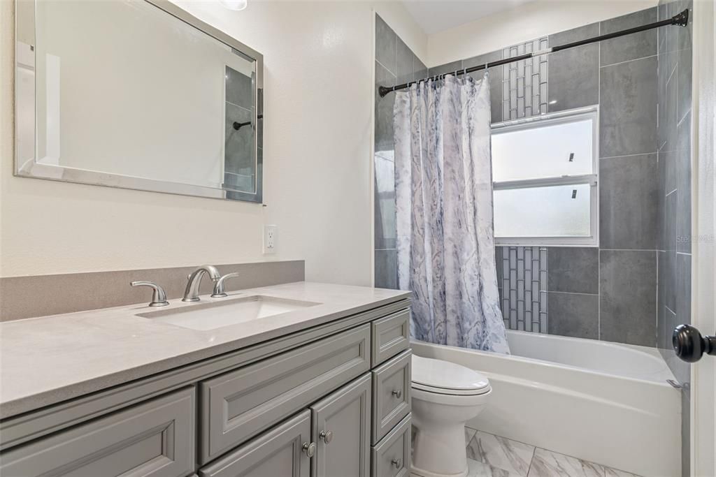 For Sale: $425,000 (5 beds, 3 baths, 2547 Square Feet)