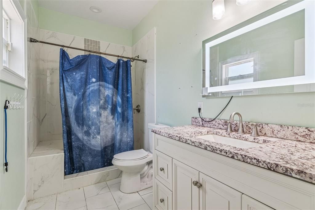 For Sale: $425,000 (5 beds, 3 baths, 2547 Square Feet)