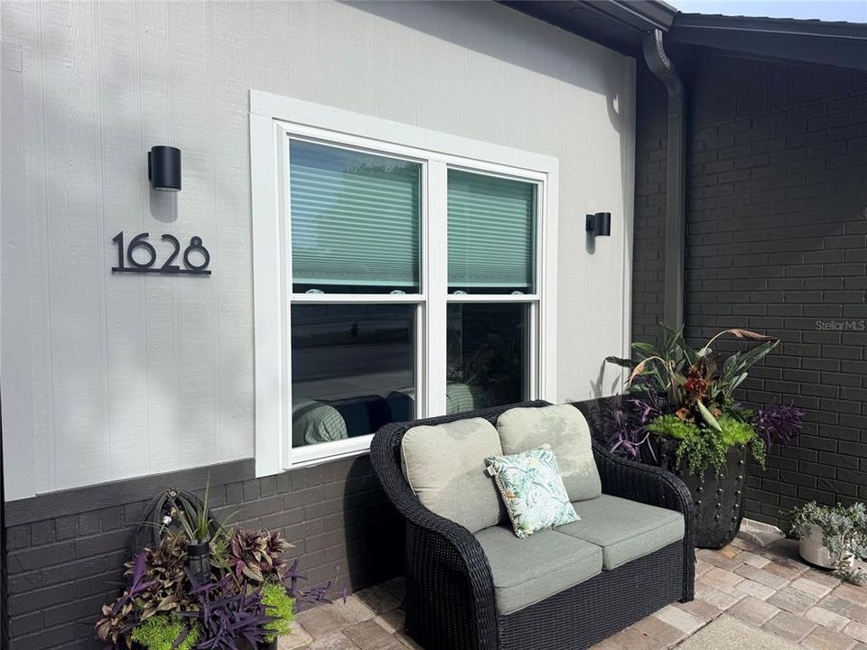 For Sale: $234,900 (3 beds, 2 baths, 1287 Square Feet)