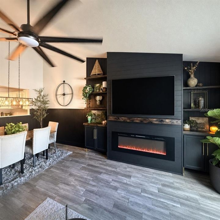 For Sale: $234,900 (3 beds, 2 baths, 1287 Square Feet)