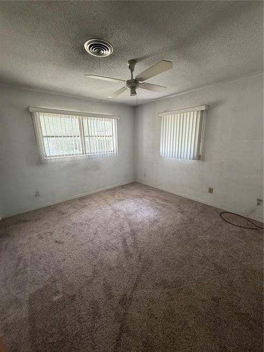 For Sale: $220,000 (3 beds, 2 baths, 1512 Square Feet)