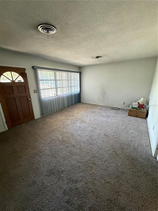 For Sale: $220,000 (3 beds, 2 baths, 1512 Square Feet)