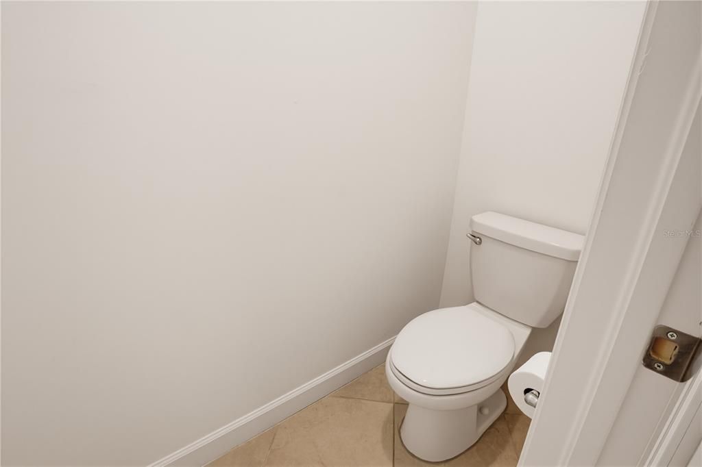 На продажу: $324,900 (3 спален, 2 ванн, 1879 Квадратных фут)