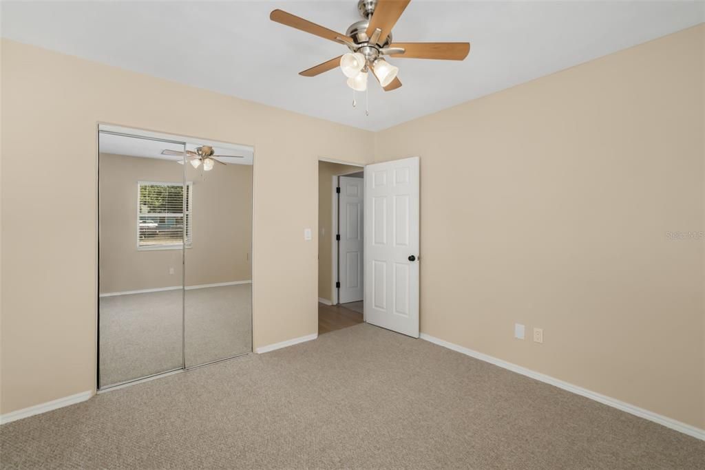 For Sale: $339,900 (2 beds, 1 baths, 1218 Square Feet)