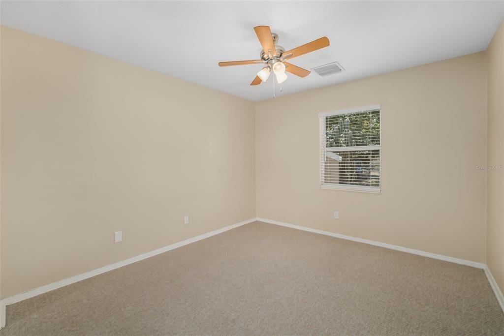 For Sale: $339,900 (2 beds, 1 baths, 1218 Square Feet)